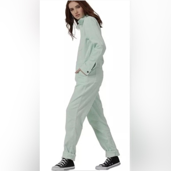 Lee’s Union-Alls Free People mint green Corduroy Utility coveralls jumpsuit sz M - Picture 1 of 7